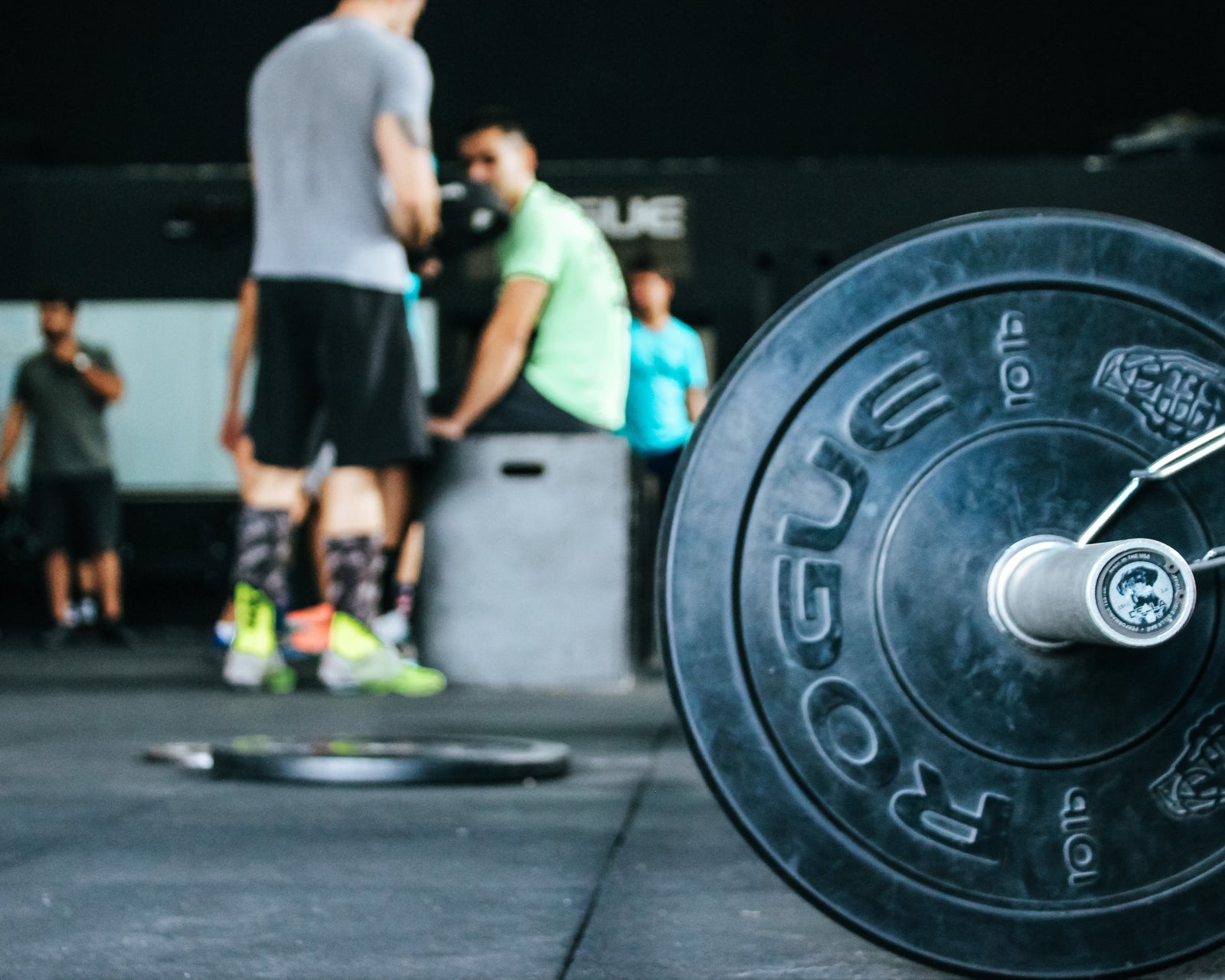 Atpakaļ uz sporta zāli! 5 padomi, kā atsākt sportot pēc pandēmijas - Vitamins.lv